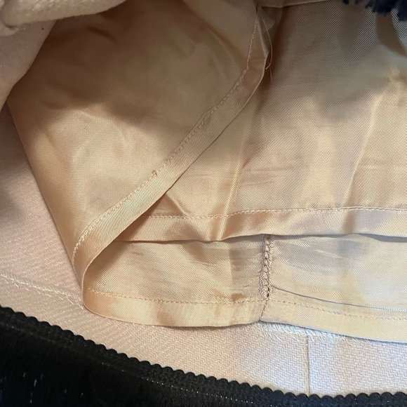 Vilagallo Daniella Skirt Wool Blend Black Center Seam and Black Fringe 40 - Picture 10 of 13